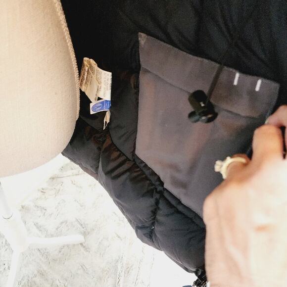 CANADA GOOSE FULLY LINED HOODED ZIP DOWN COAT SIZE SMALL - Picture 6 of 16